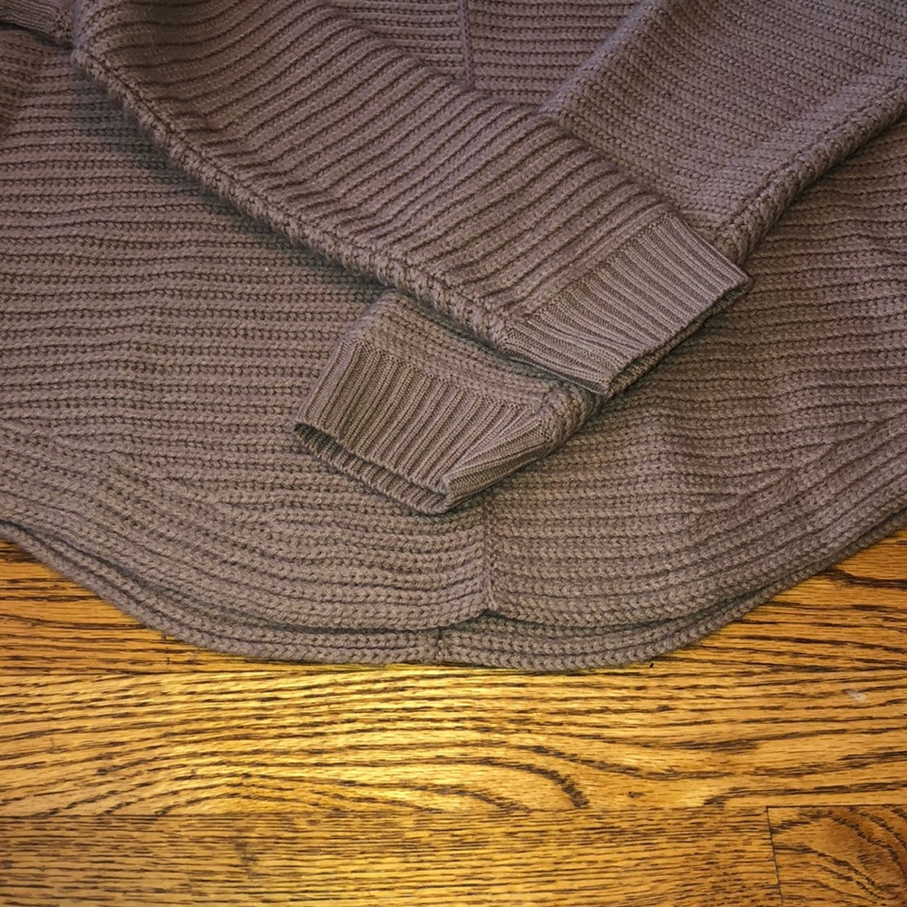 Max Studio Chunky Knit Sweater - Picture 4 of 7